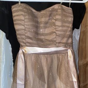 Gorgeous size 3 strapless dresss